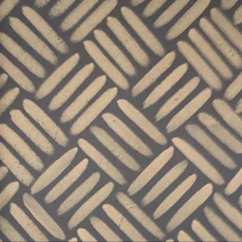 Meet your Posher, Claudia